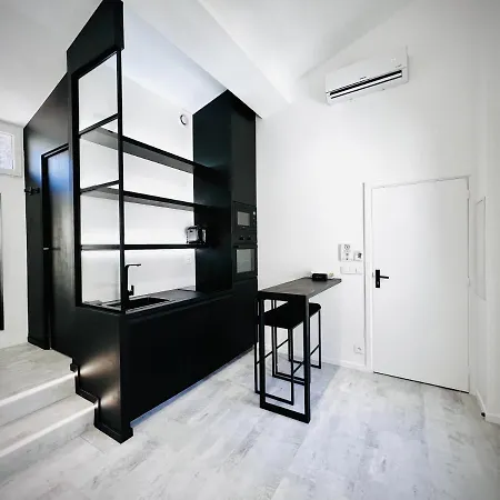 Suite In The City Avec Jacuzzi Privatif - Hyper Centre Montpellier Exterior photo