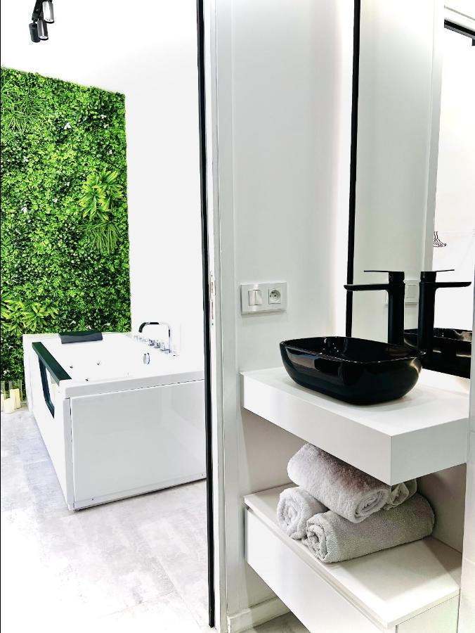 Apartment In The Avec Jacuzzi Privatif - Hyper Centre Montpellier
